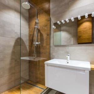 modern-bathroom-with-shower-small-apartment